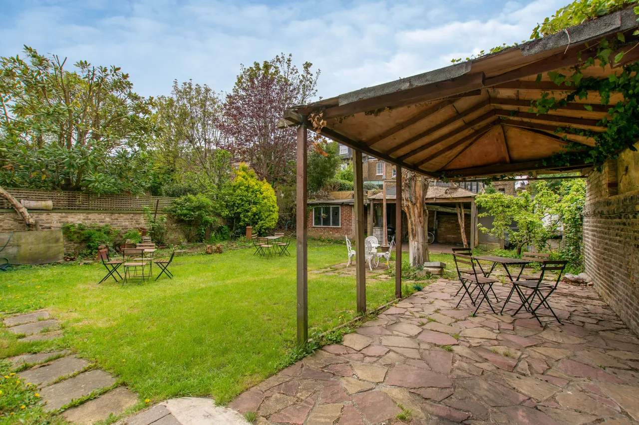 Garden Flat, 61 Glycena Road, London, photo 3