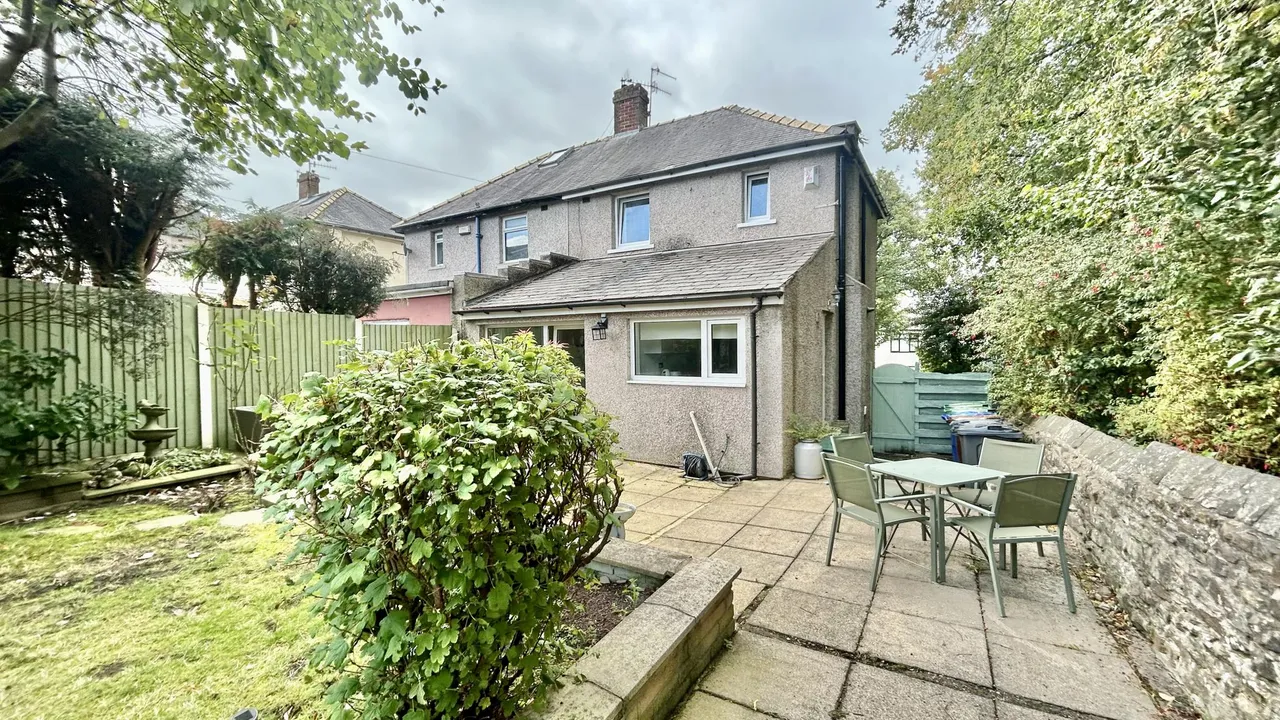 Walverden Road, Nelson, BB9, photo 16