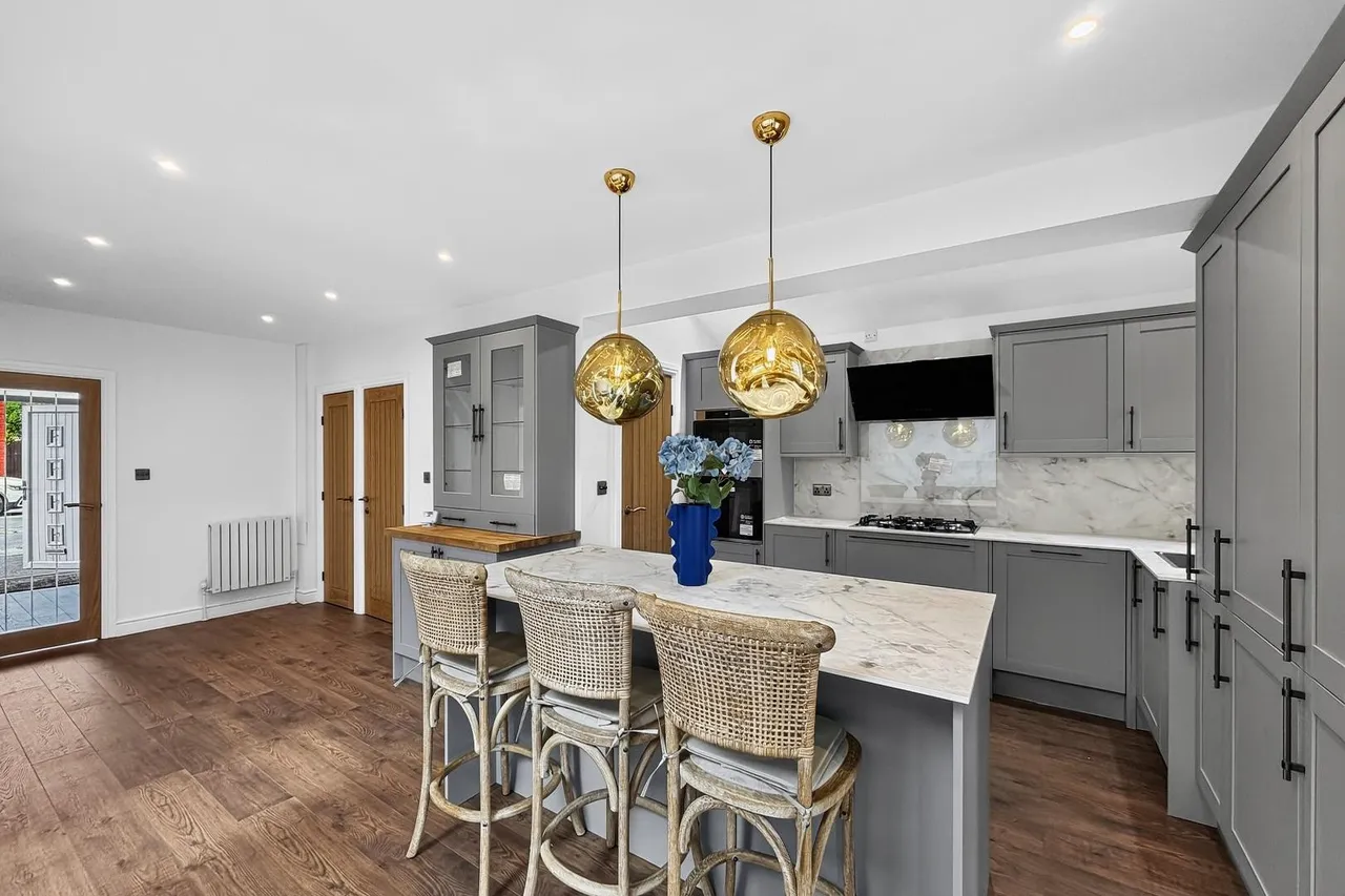 Tabley Grove, Timperley, Cheshire WA15 6BN, photo 4