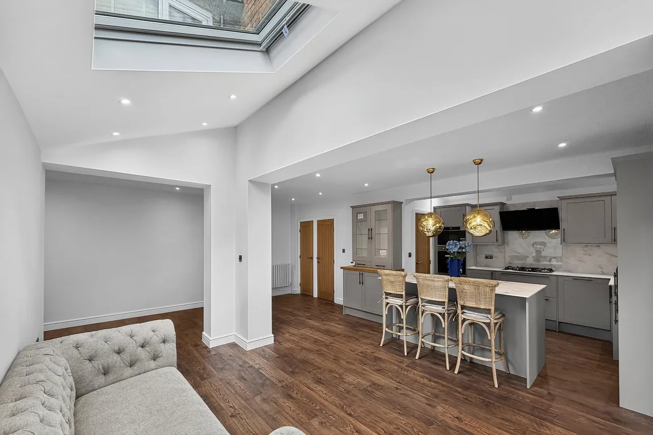 Tabley Grove, Timperley, Cheshire WA15 6BN, photo 2