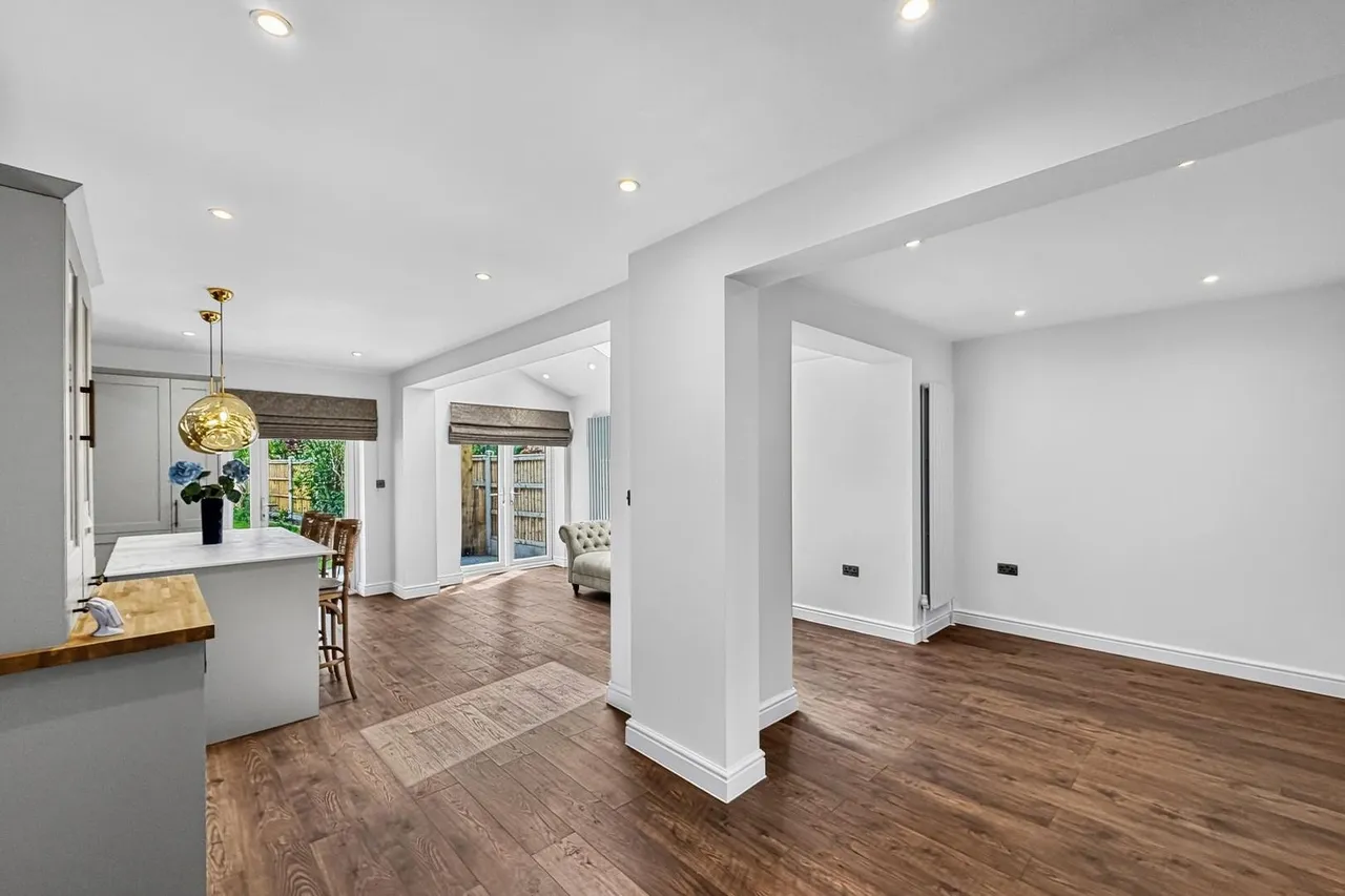 Tabley Grove, Timperley, Cheshire WA15 6BN, photo 3