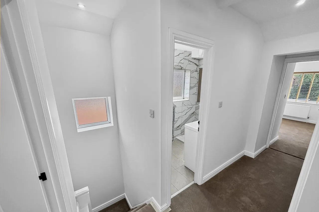 Tabley Grove, Timperley, Cheshire WA15 6BN, photo 28