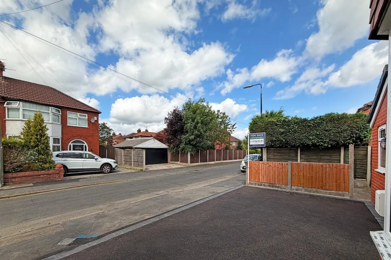 Tabley Grove, Timperley, Cheshire WA15 6BN, photo 34