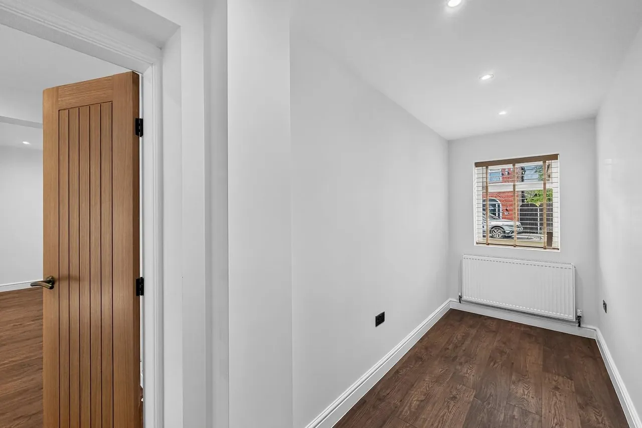 Tabley Grove, Timperley, Cheshire WA15 6BN, photo 9