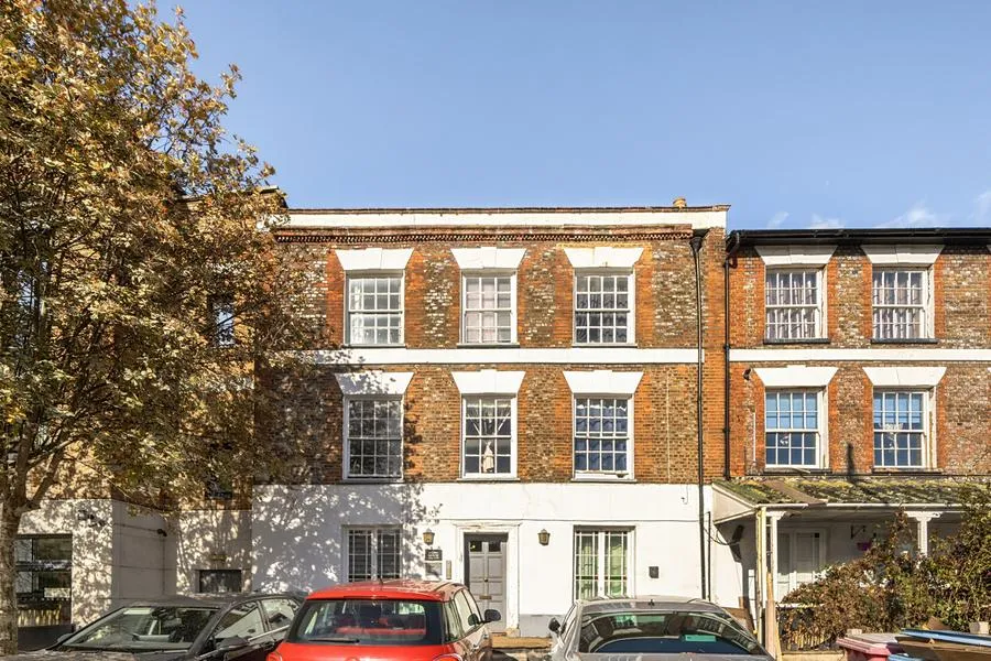 2 bed flat for sale, Oxford Road, High Wycombe, HP11