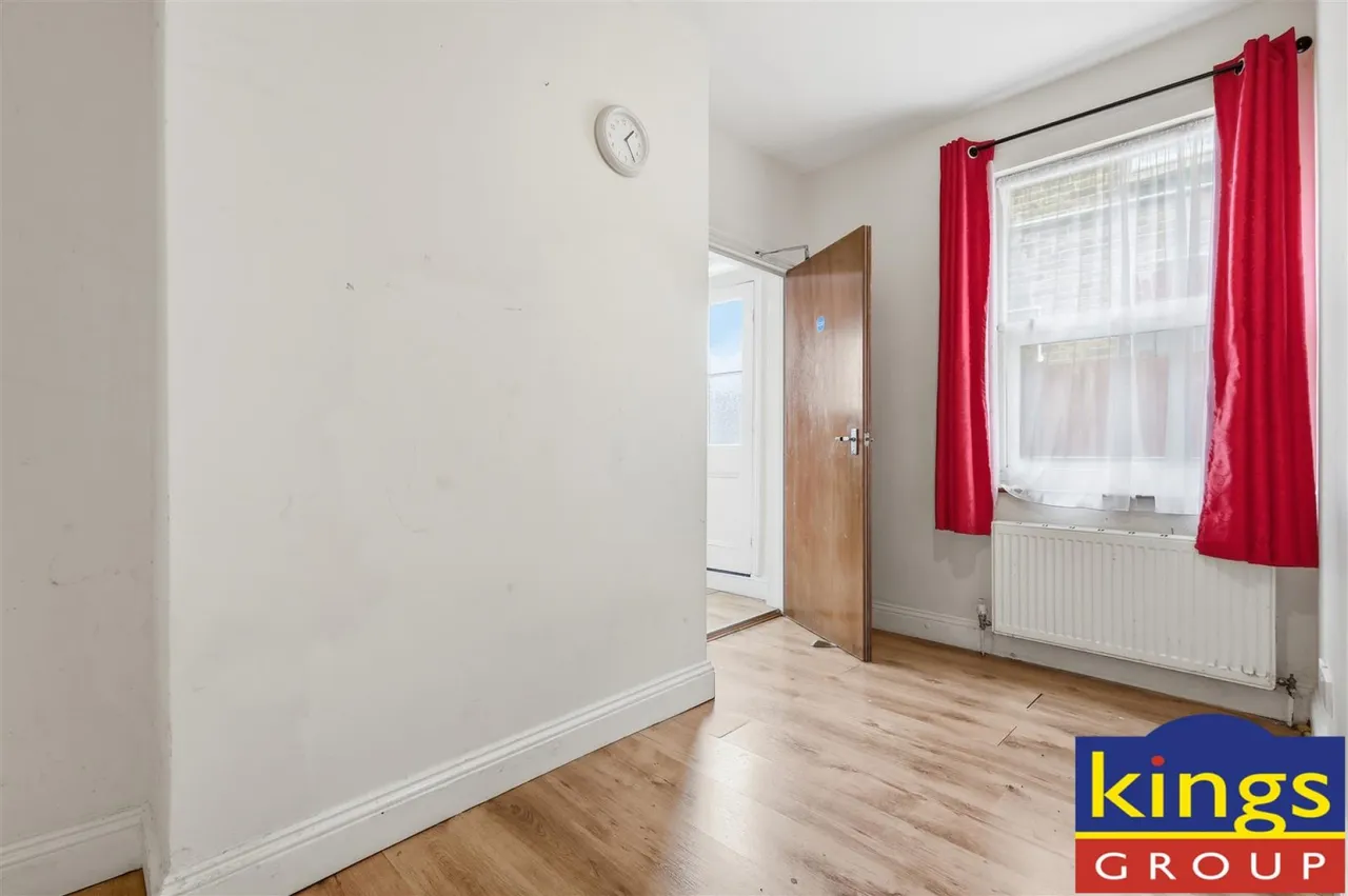 Arthur Road, Edmonton, N9, photo 7