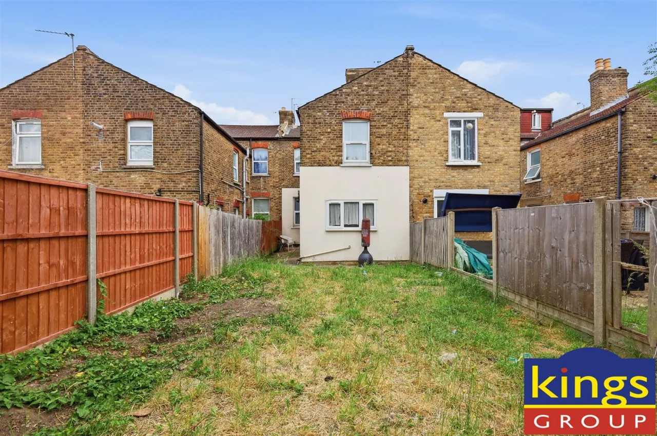 Arthur Road, Edmonton, N9, photo 19