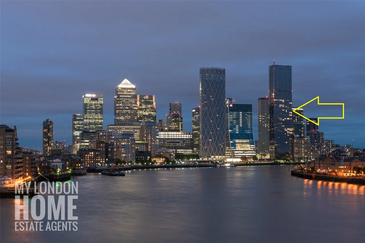 2 bed flat for sale, Marsh Wall, Canary Wharf, E14