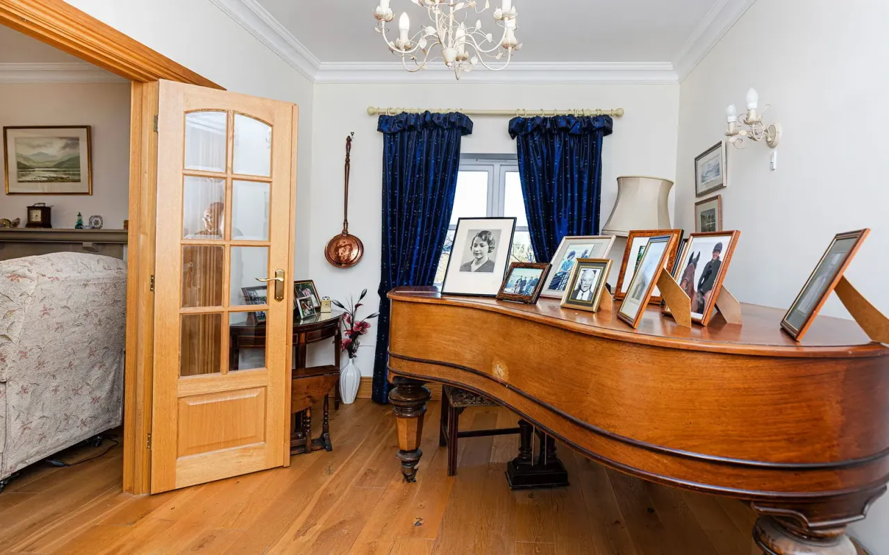 Swallowfield, Hill Top, Cawthorne, photo 8