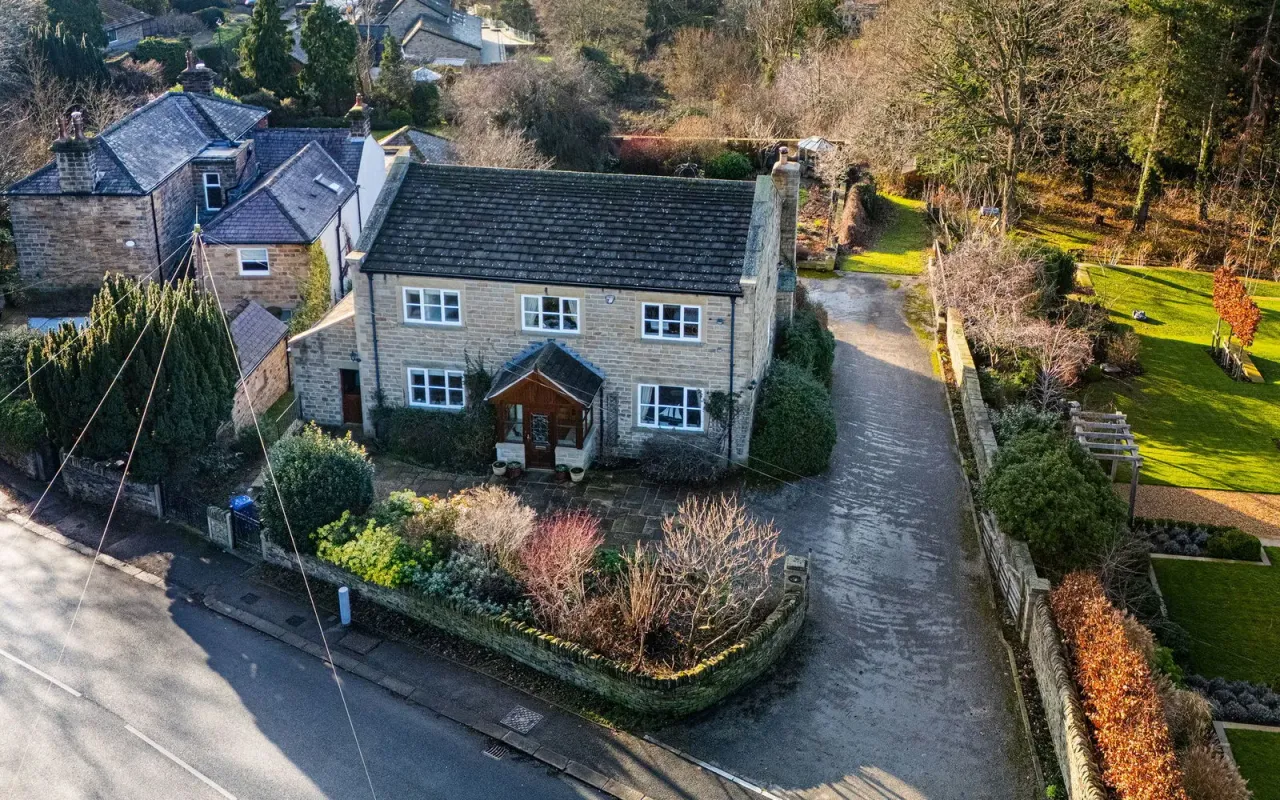 Swallowfield, Hill Top, Cawthorne, photo 2