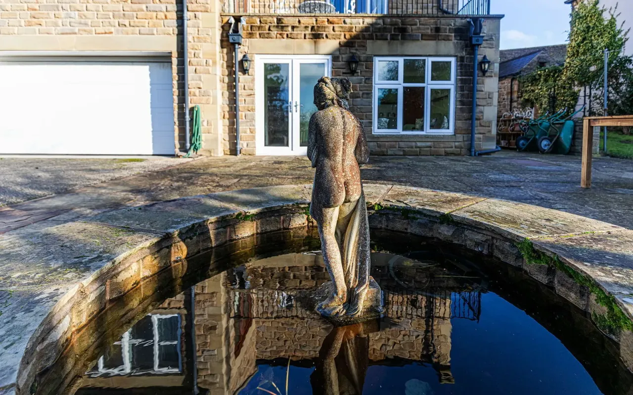 Swallowfield, Hill Top, Cawthorne, photo 34