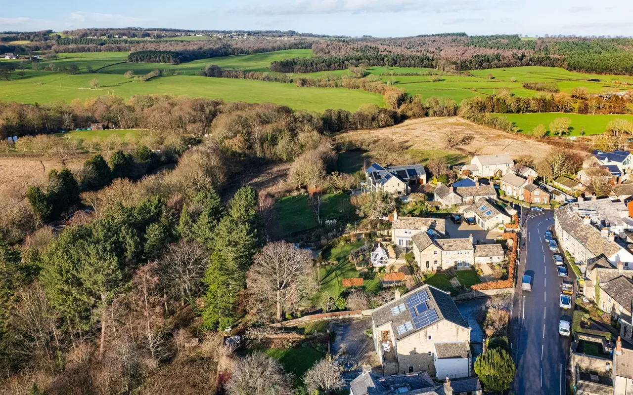 Swallowfield, Hill Top, Cawthorne, photo 31