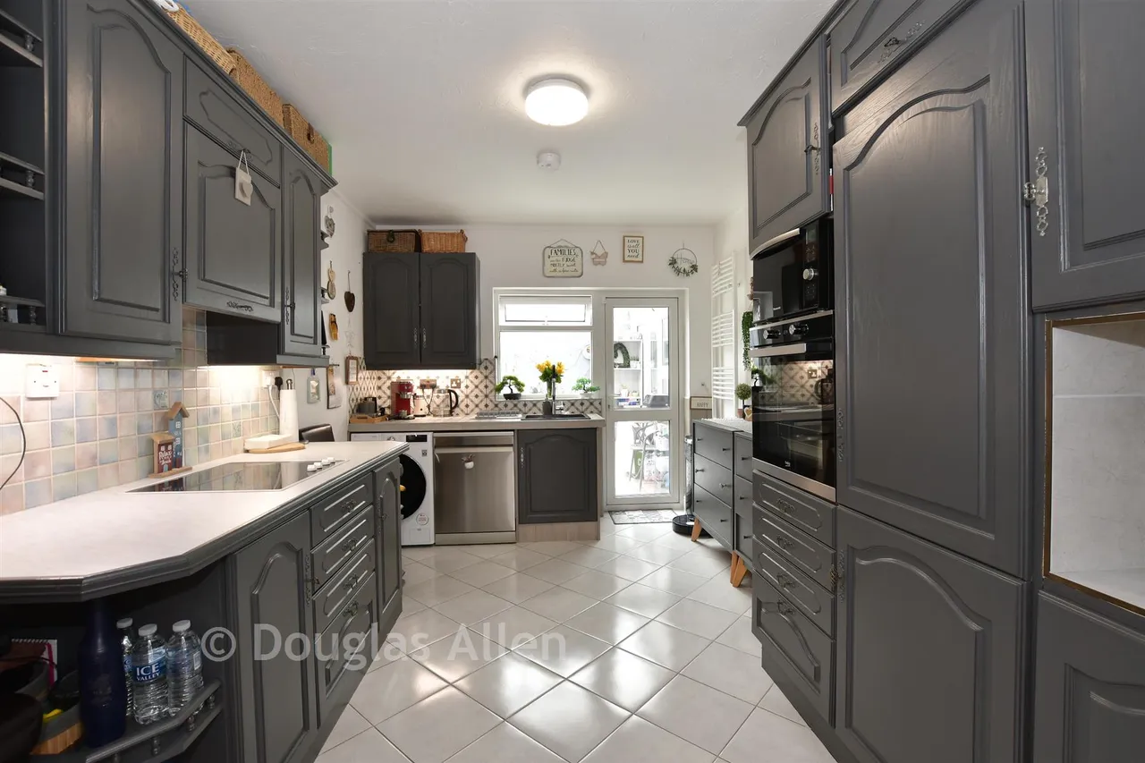 Sandon Road, Basildon, SS14, photo 3