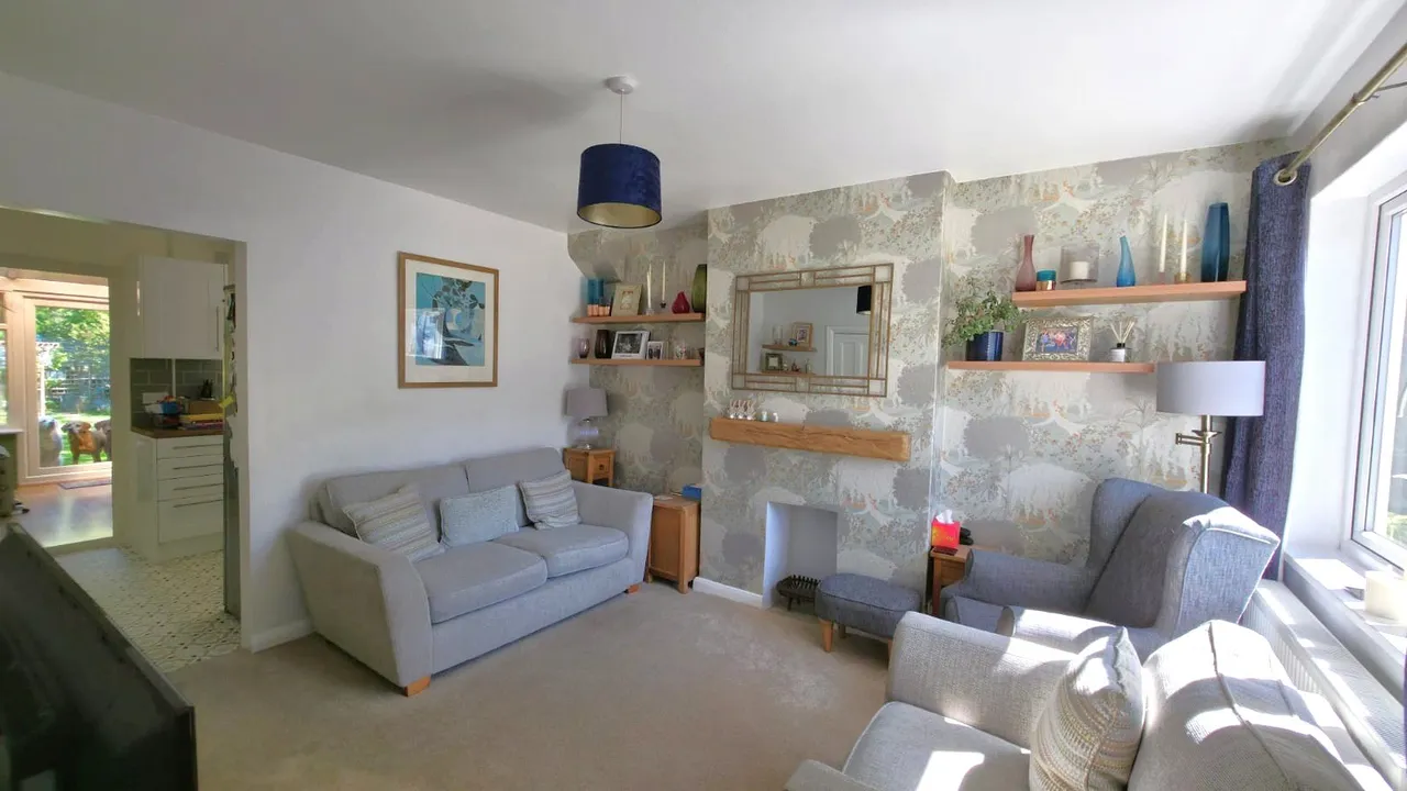 Chestnut Road, Horley, RH6, photo 9