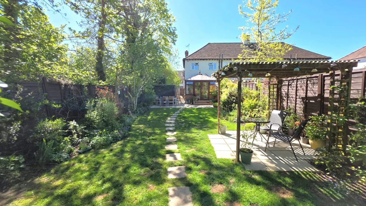 Chestnut Road, Horley, RH6, photo 15