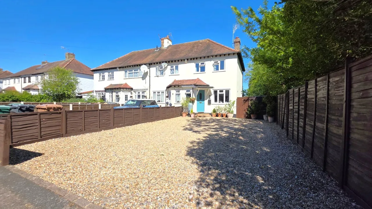 Chestnut Road, Horley, RH6, photo 8