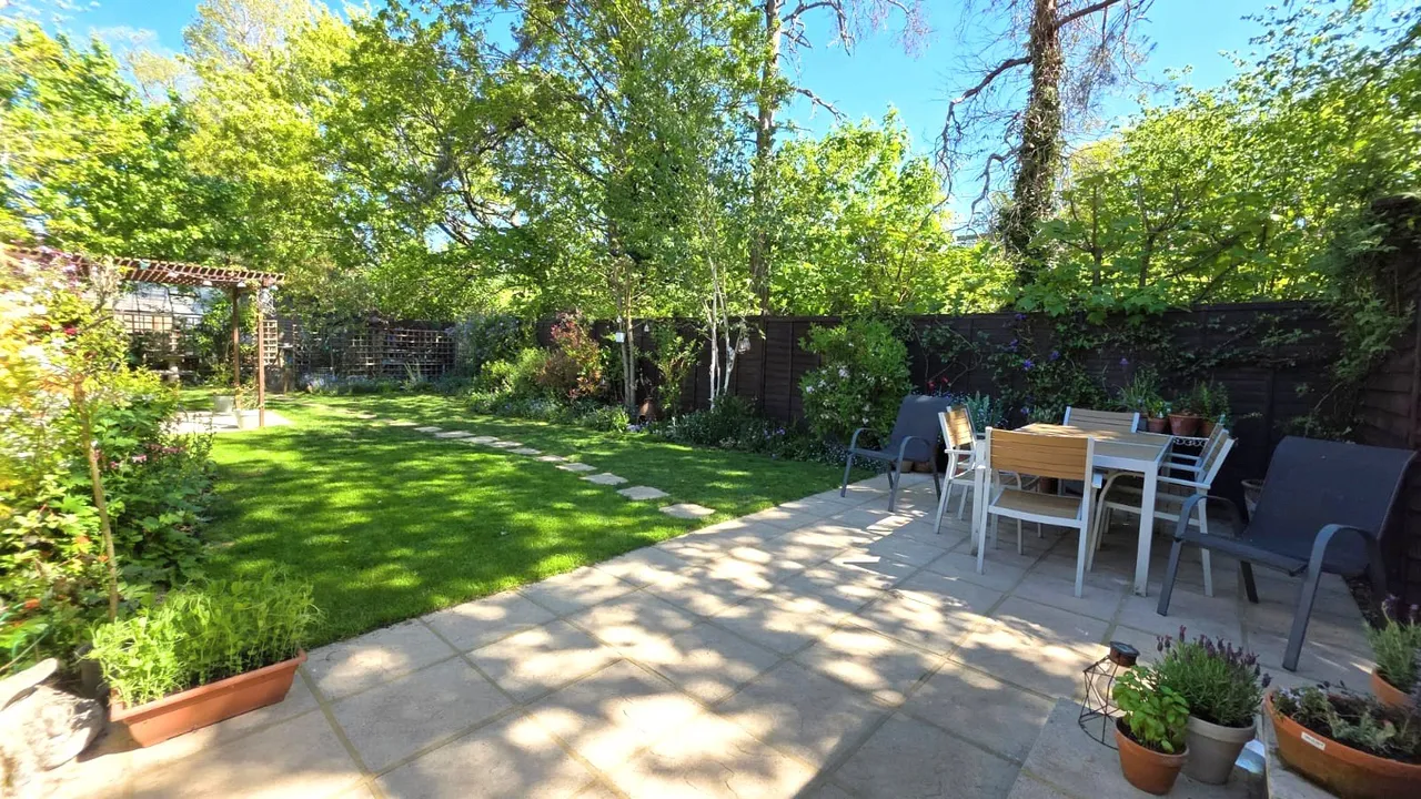 Chestnut Road, Horley, RH6, photo 7