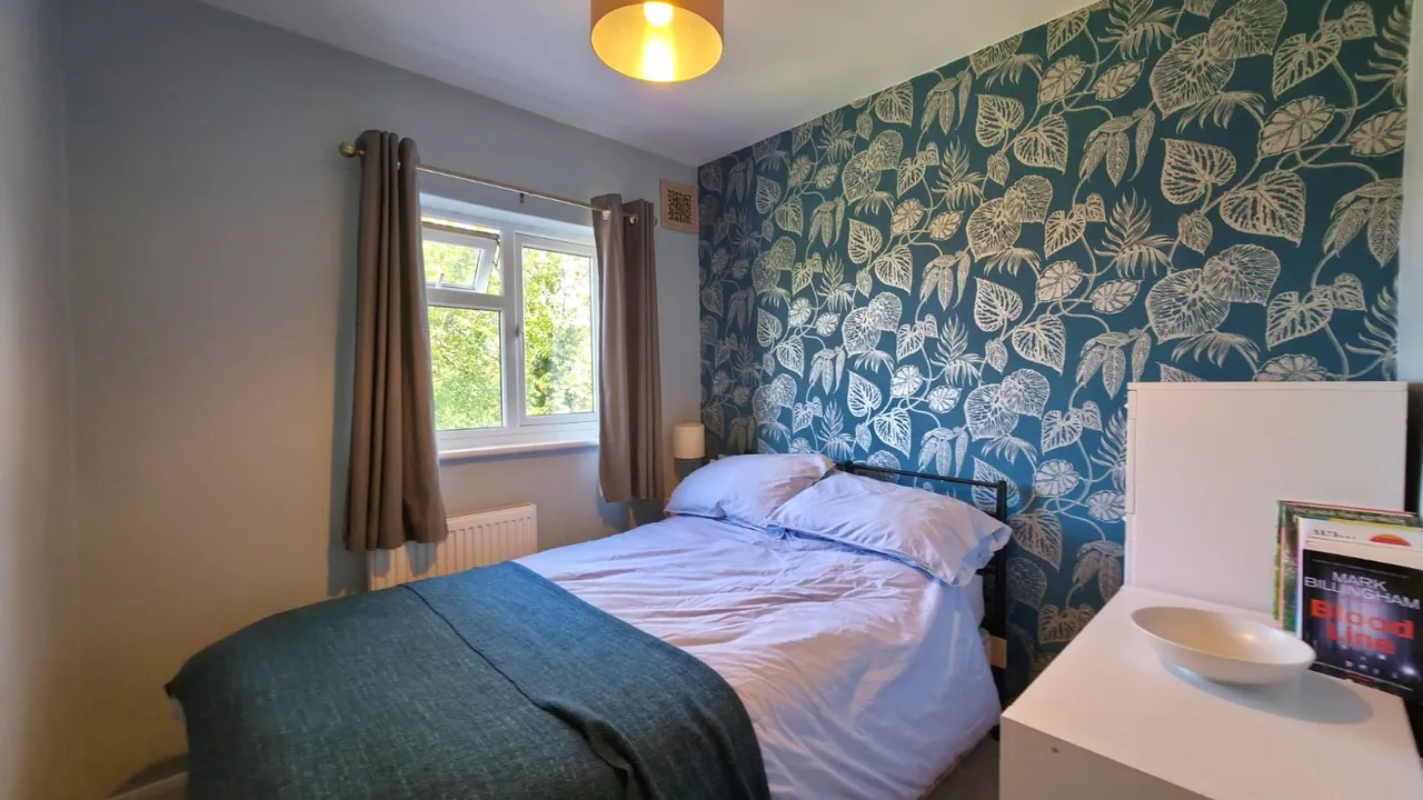 Chestnut Road, Horley, RH6, photo 11
