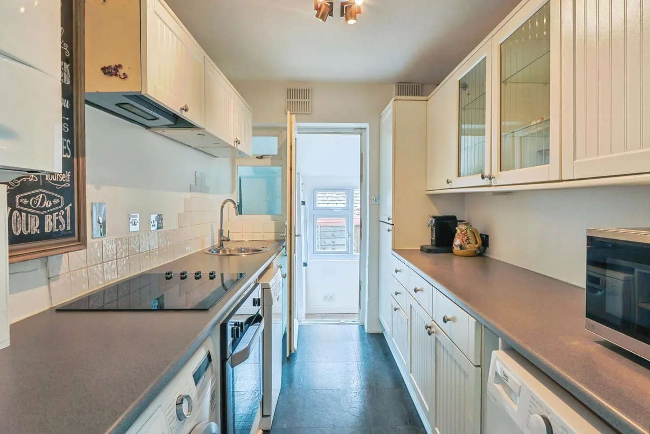 Mount Pleasant Drive, Queens Park, BH8, photo 6