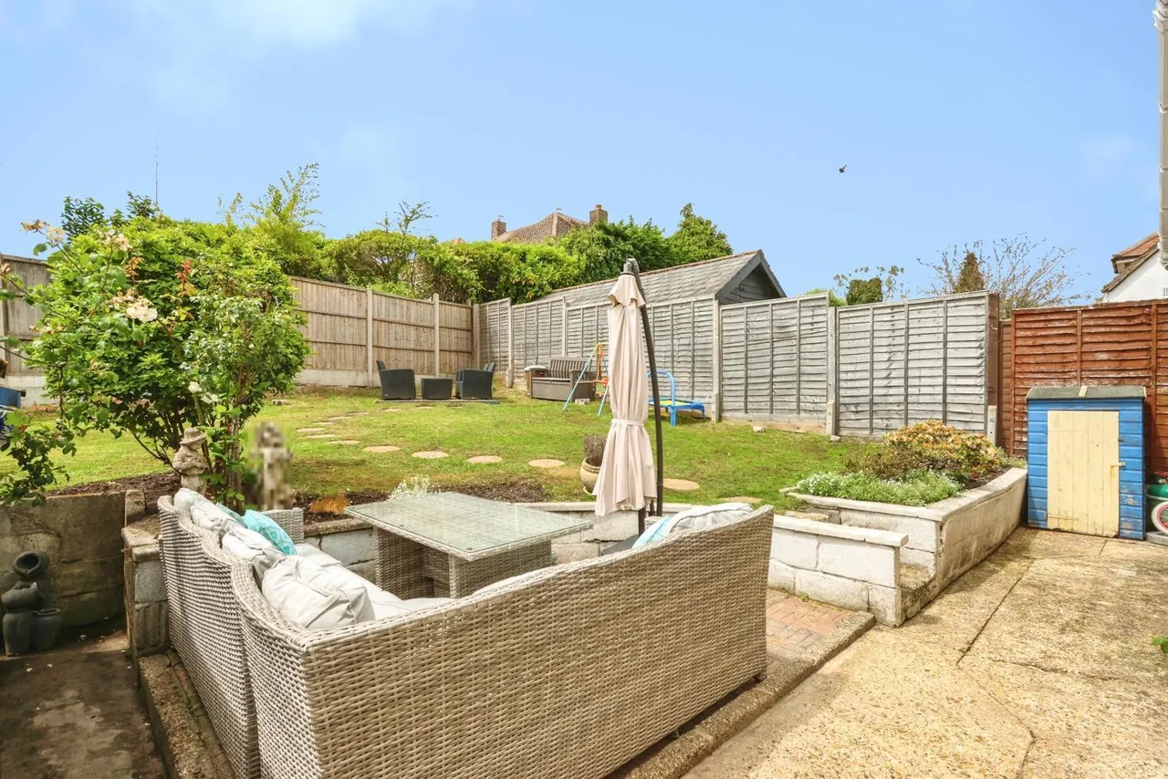 Mount Pleasant Drive, Queens Park, BH8, photo 2