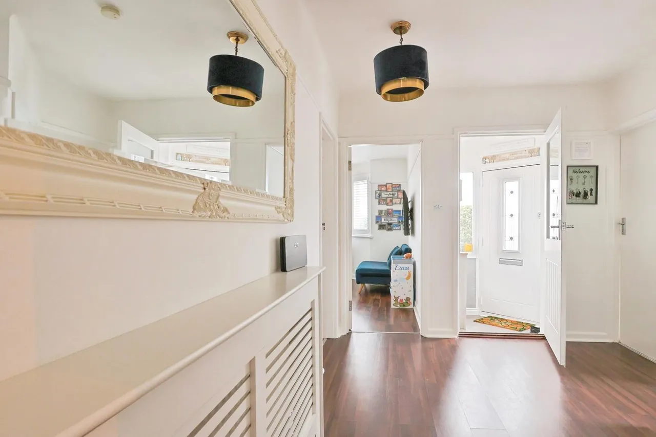 Mount Pleasant Drive, Queens Park, BH8, photo 3
