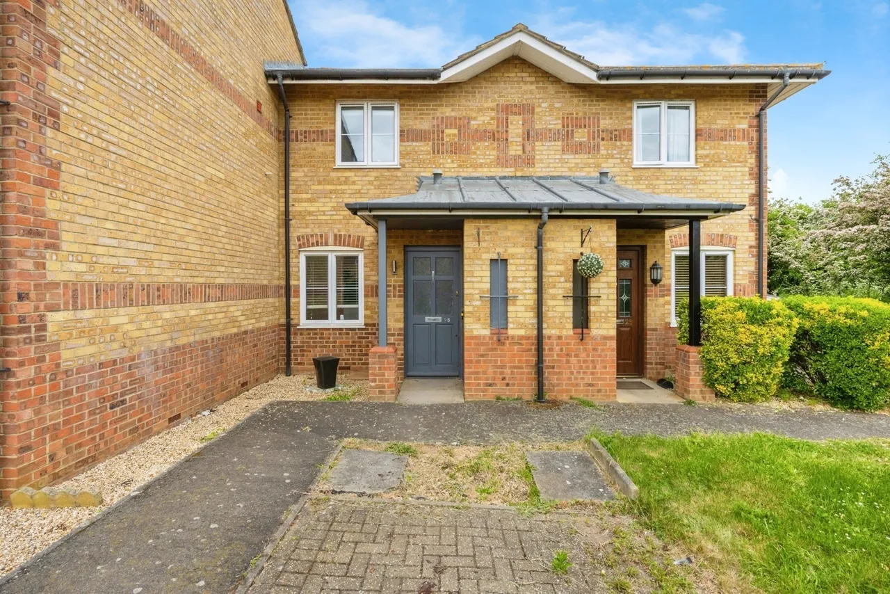 2 bed house for sale — Marigold Way, Bedford, Bedfordshire, MK42