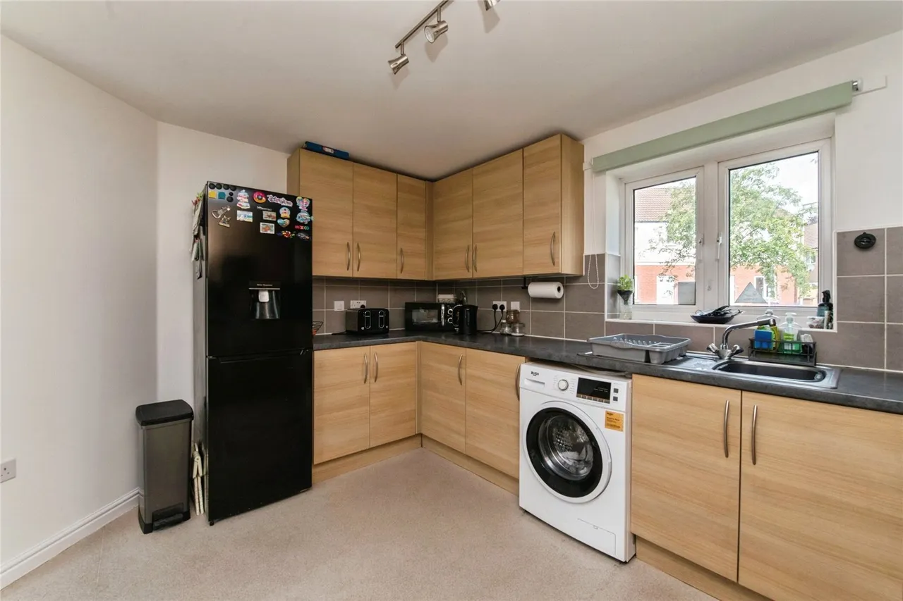 Somerville Crescent, Exeter, EX2, photo 5