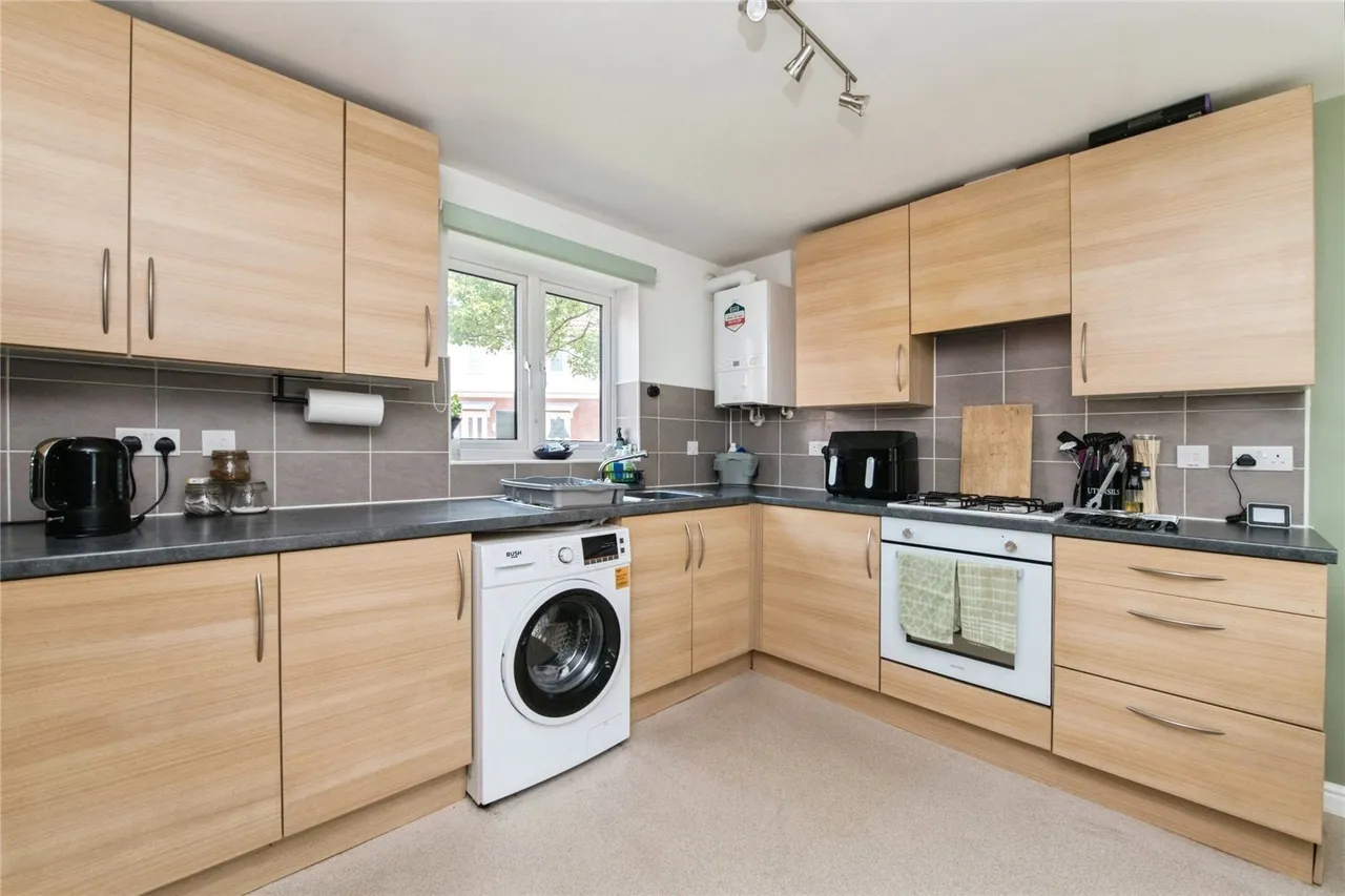 Somerville Crescent, Exeter, EX2, photo 4