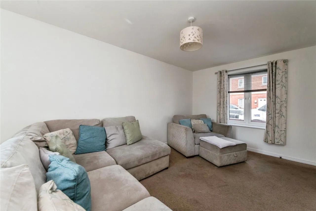 Somerville Crescent, Exeter, EX2, photo 3