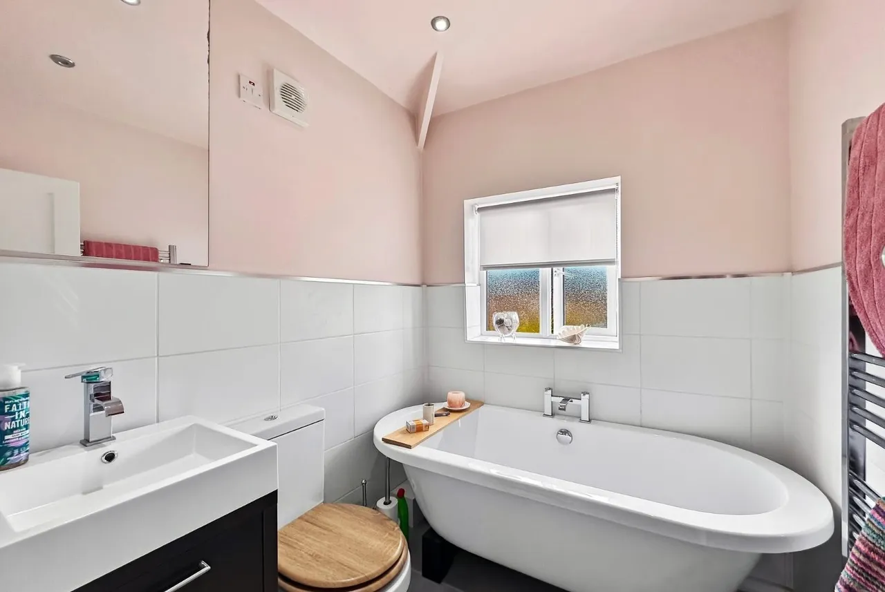 Arderne Road, Timperley WA15 6HJ, photo 16