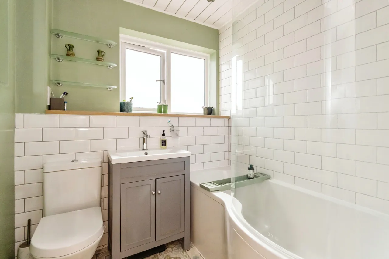 Cedar Close, Bingham, NG13, photo 2