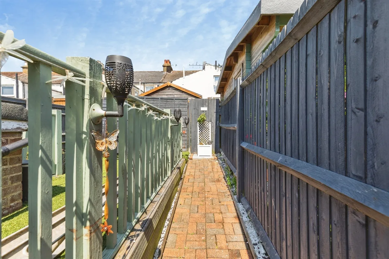 Grove Road, Hastings, TN35, photo 19