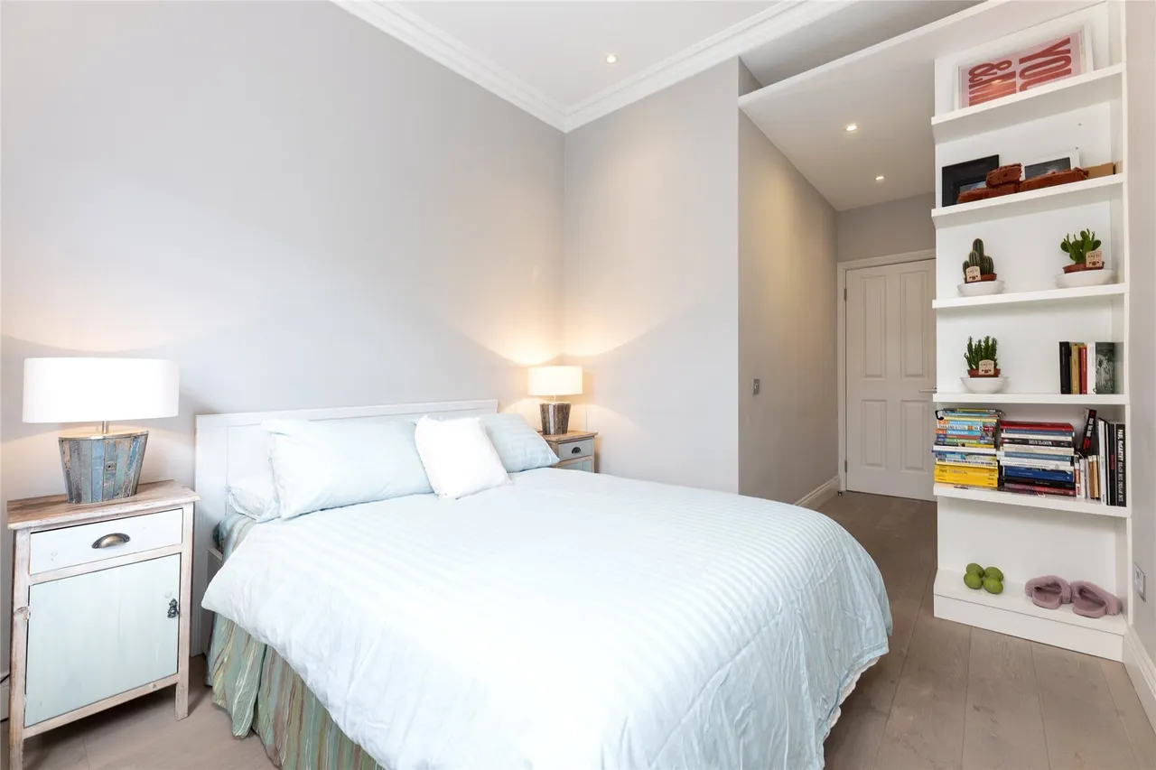 Earl's Court Road, Earl's Court, SW5, photo 8