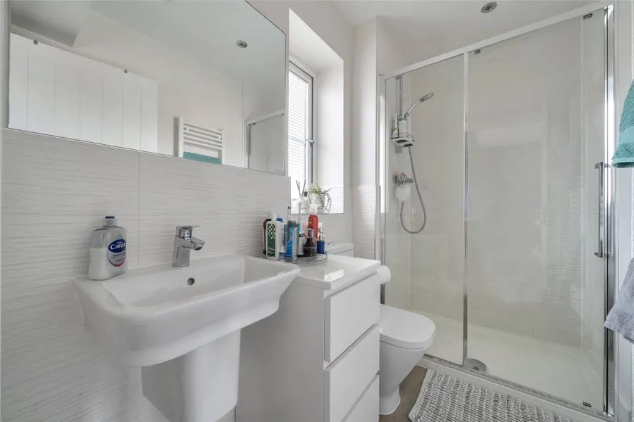 Greenwood Drive, Stoke Orchard, GL52, photo 9