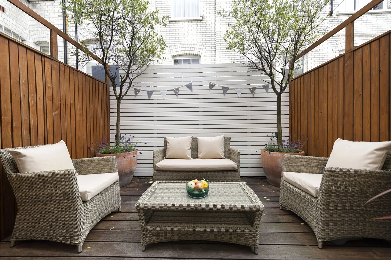 Balfour Mews, Mayfair, W1K, photo 2