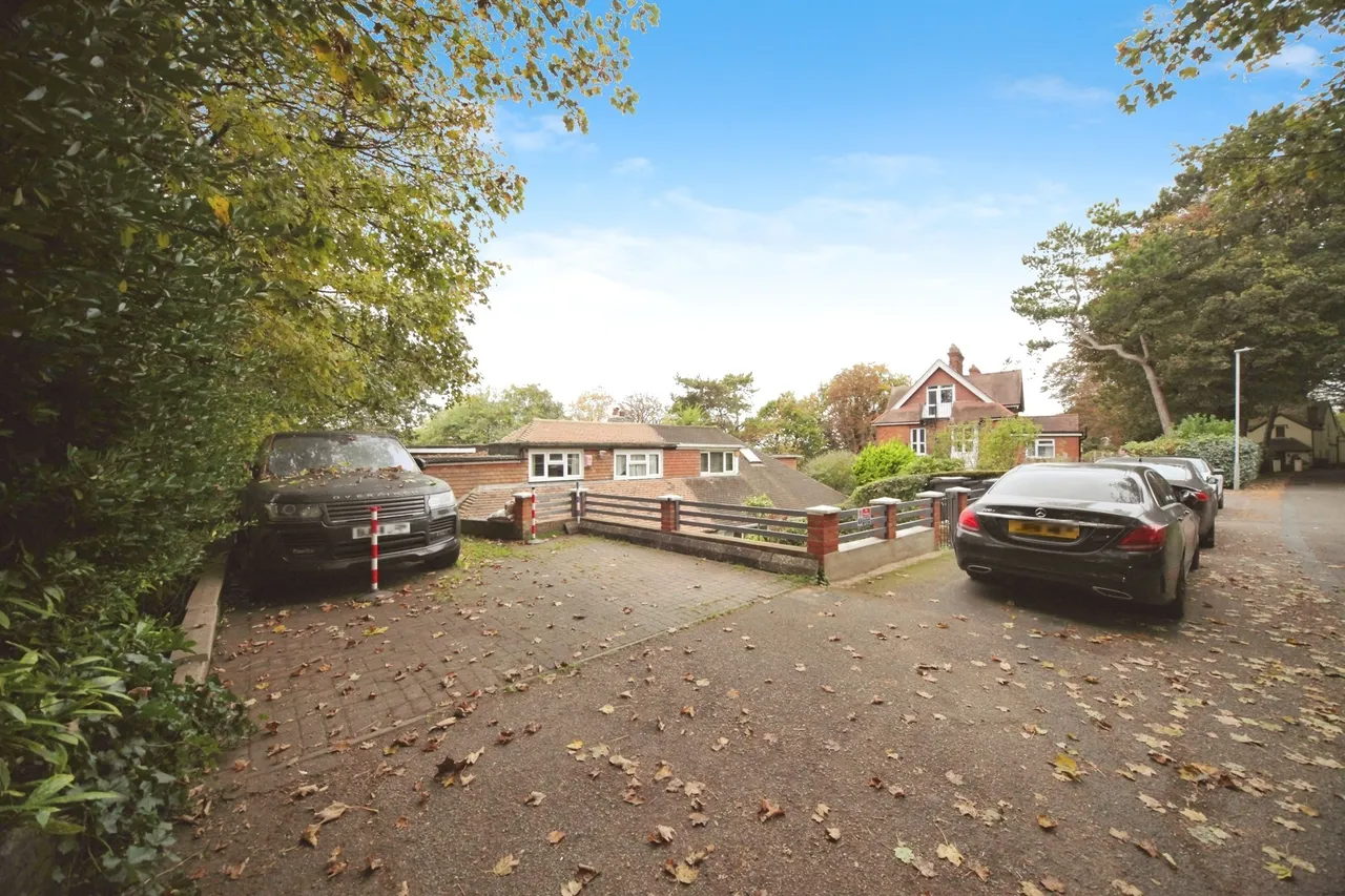 Hart Hill Lane, Luton, LU2, photo 14