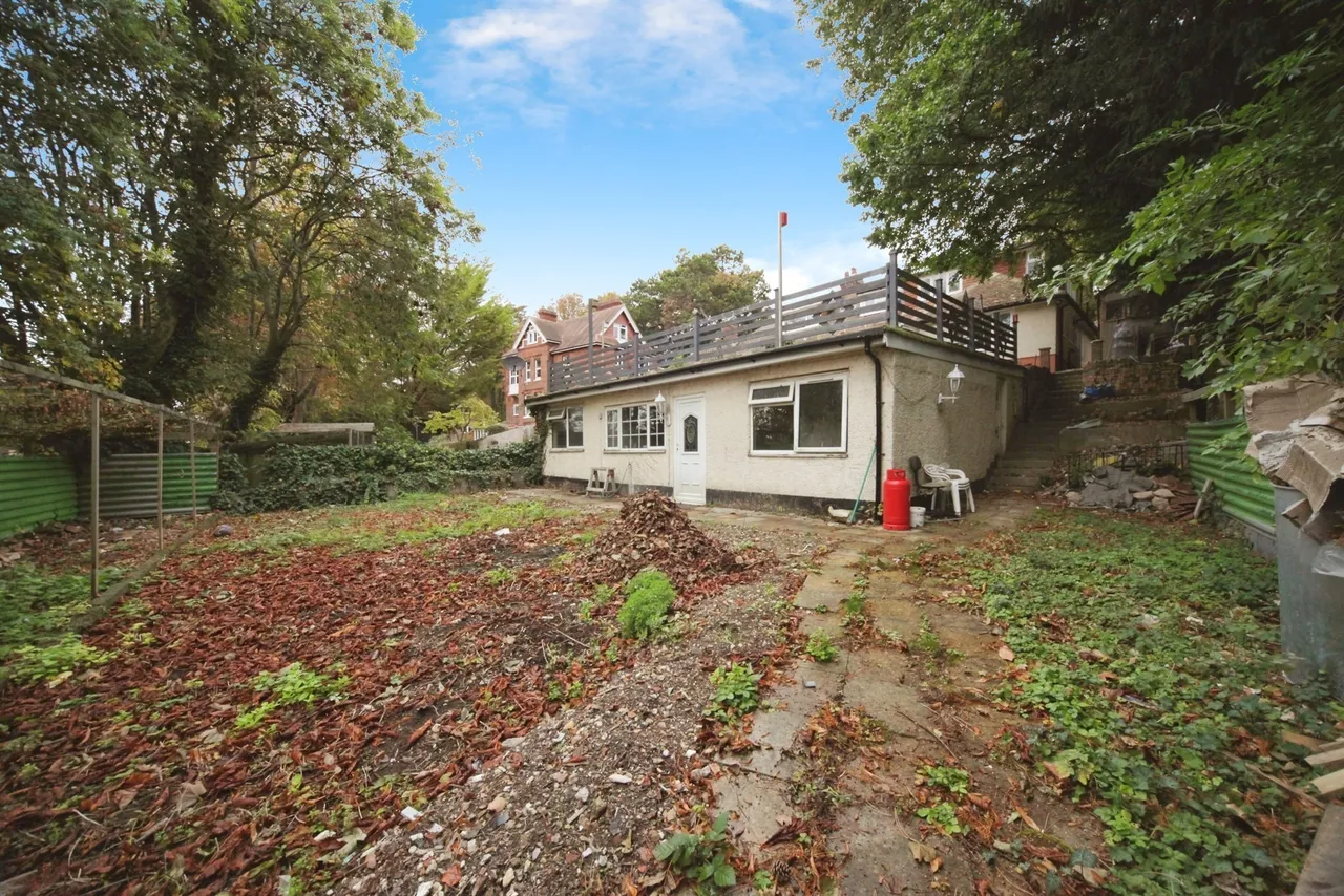 Hart Hill Lane, Luton, LU2, photo 16