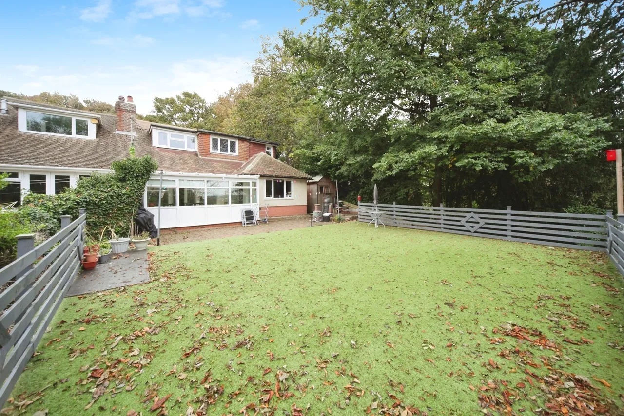 Hart Hill Lane, Luton, LU2, photo 15