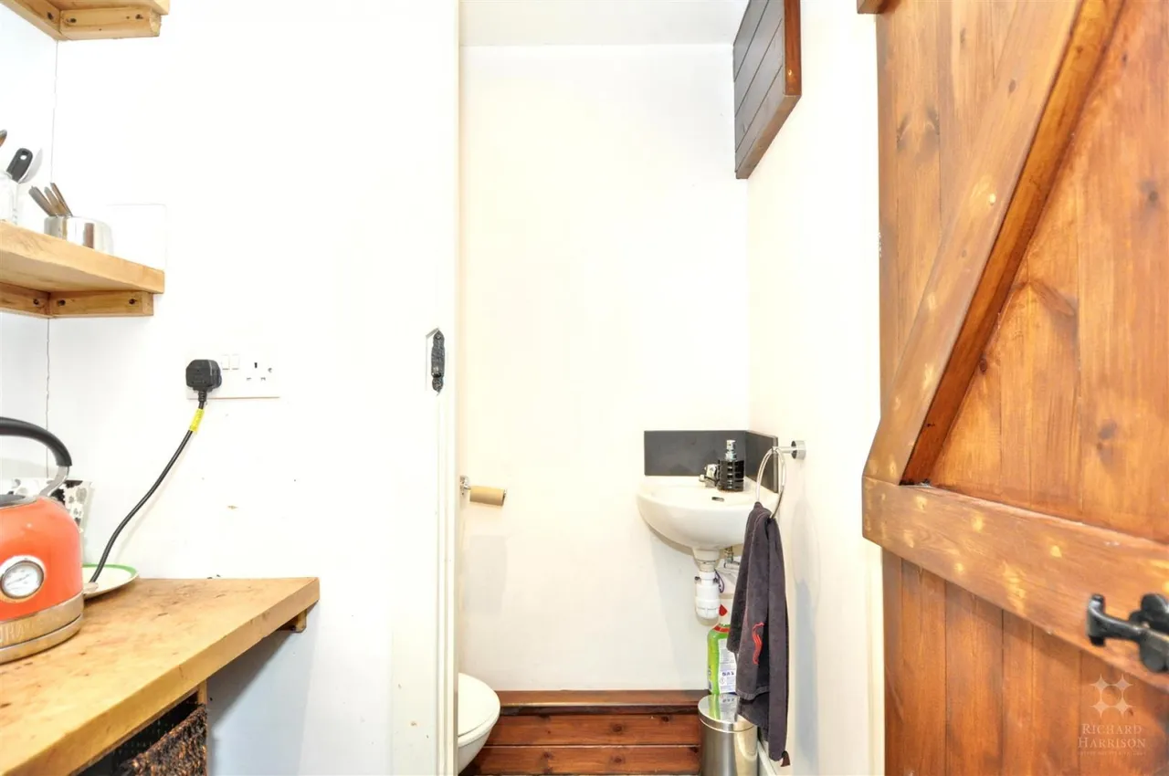 Freehold Retail Premises, LE11, photo 14
