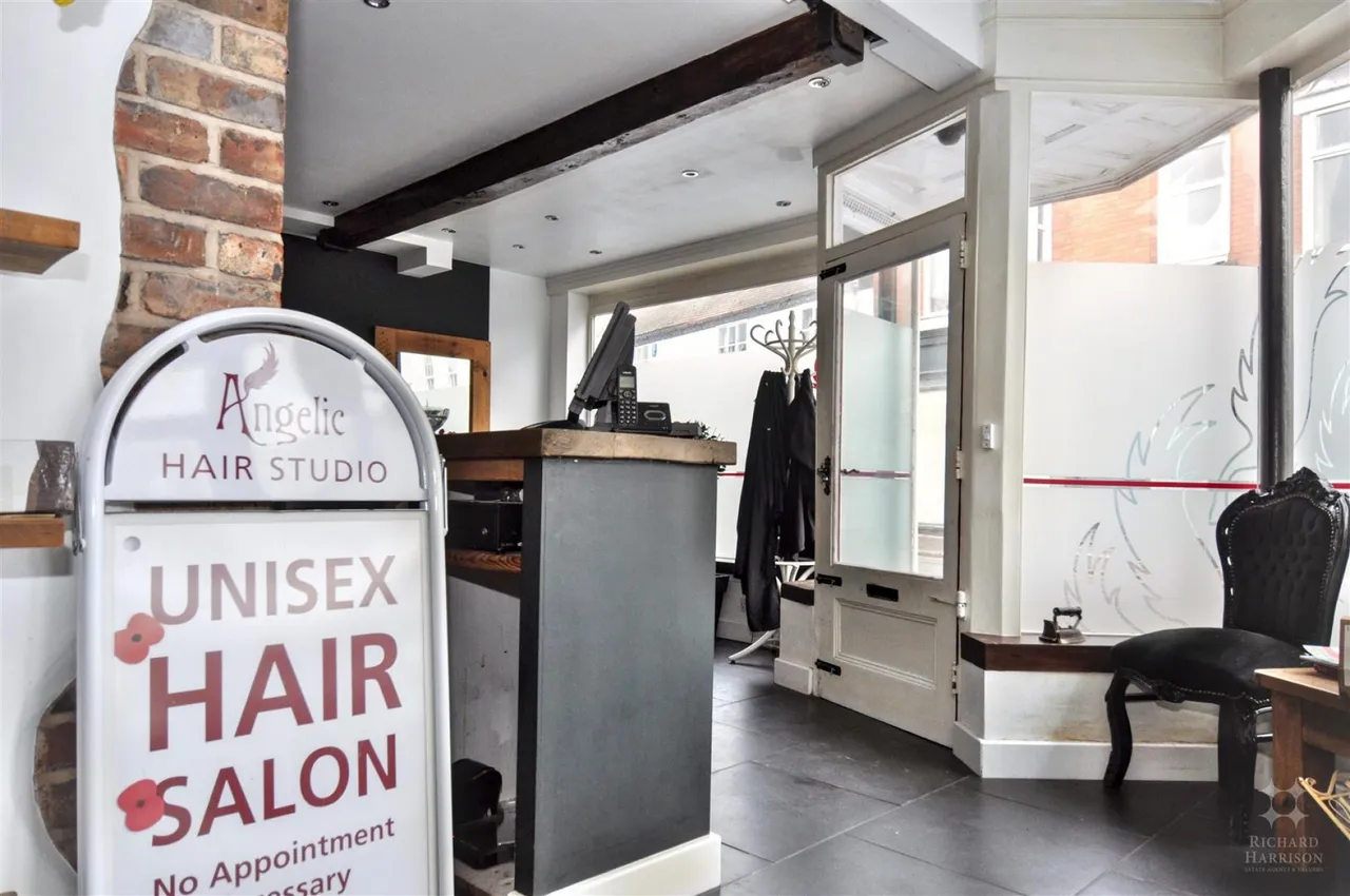 Freehold Retail Premises, LE11, photo 7