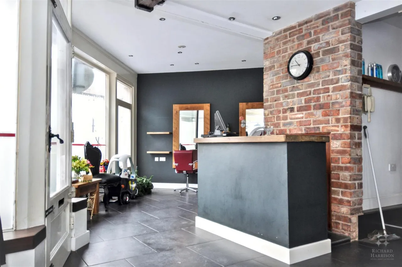 Freehold Retail Premises, LE11, photo 4