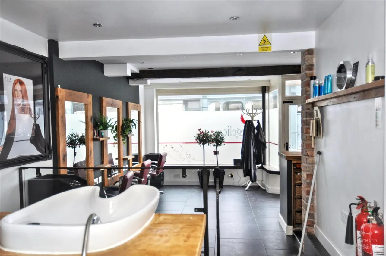Freehold Retail Premises, LE11, photo 11