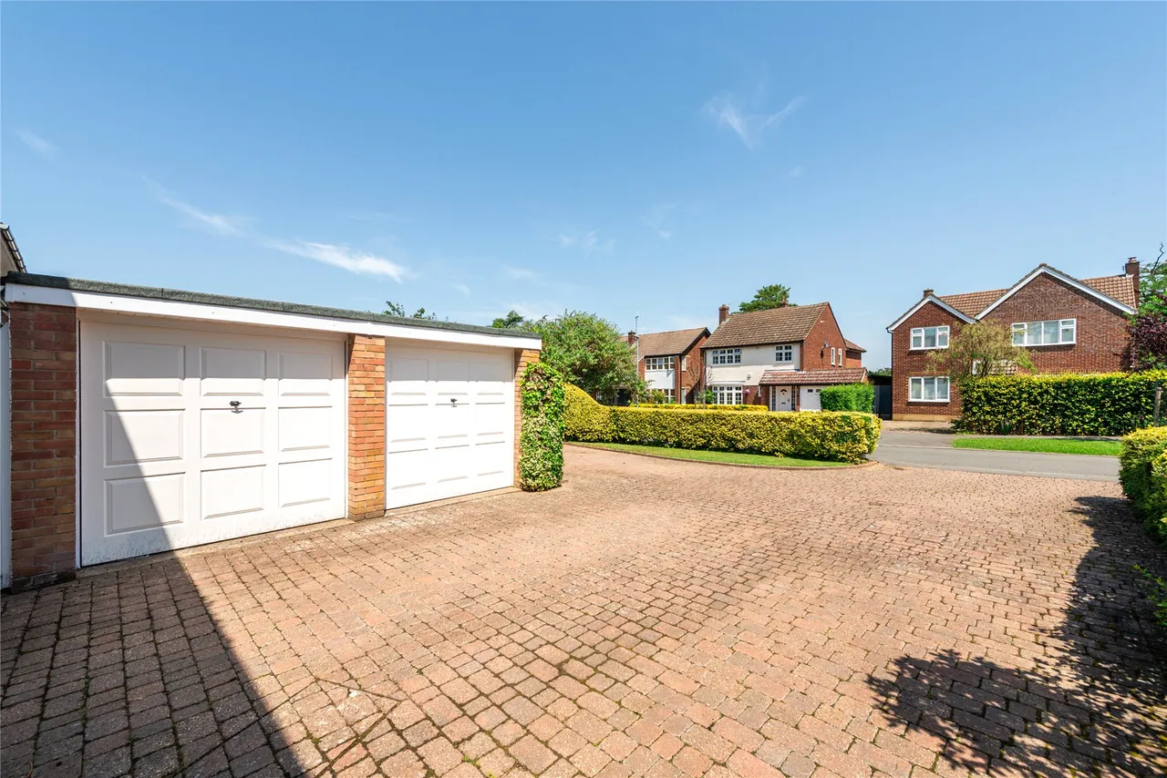The Gardens, Cloisters Road, SG6, photo 10