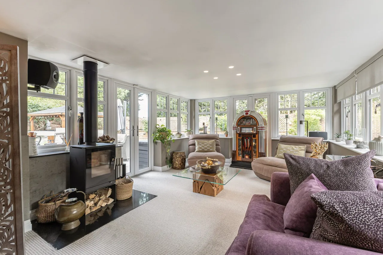 5 bed house for sale, Reeves Court, Welwyn, AL6