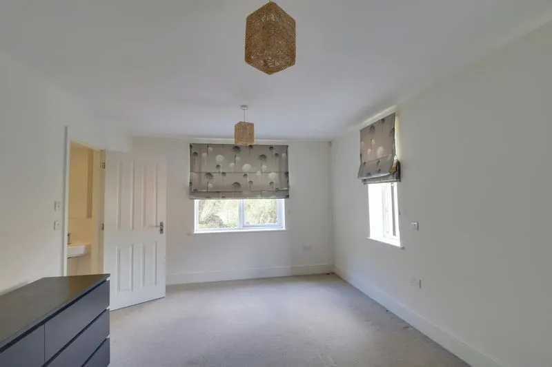 Woodcote Valley Road, Purley, CR8, photo 6