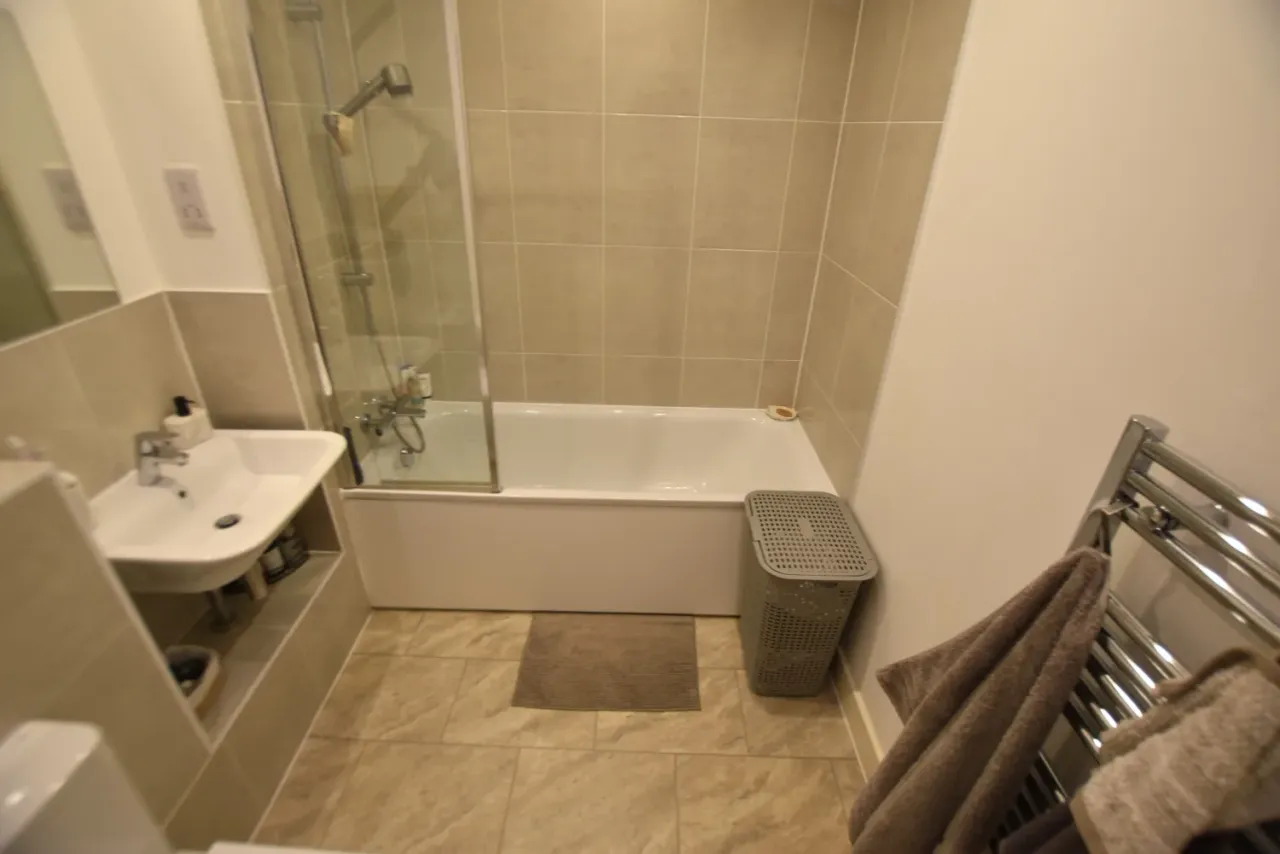 Bessemer Lodge, 15 Ada Walk, Oakgrove, Milton Keynes, Buckinghamshire, MK10 9SW, photo 7