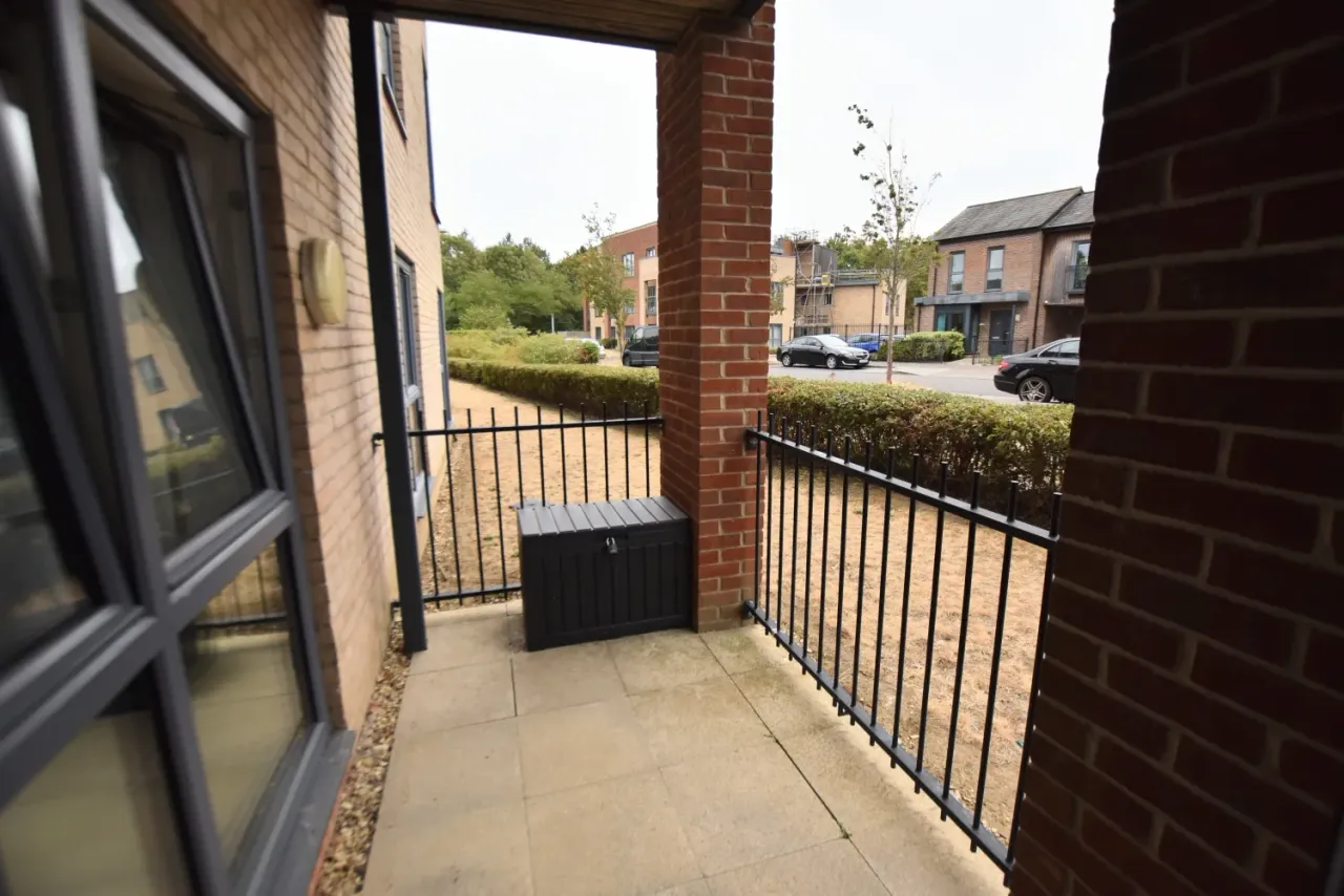 Bessemer Lodge, 15 Ada Walk, Oakgrove, Milton Keynes, Buckinghamshire, MK10 9SW, photo 11