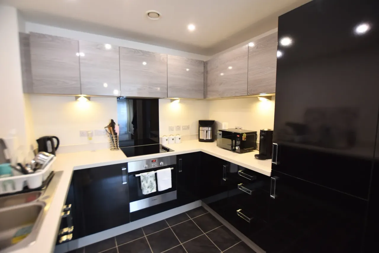 Bessemer Lodge, 15 Ada Walk, Oakgrove, Milton Keynes, Buckinghamshire, MK10 9SW, photo 6