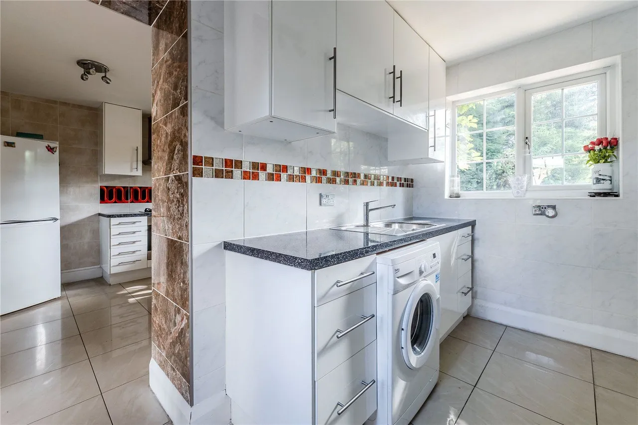 Adel Park Close, Adel, LS16, photo 4