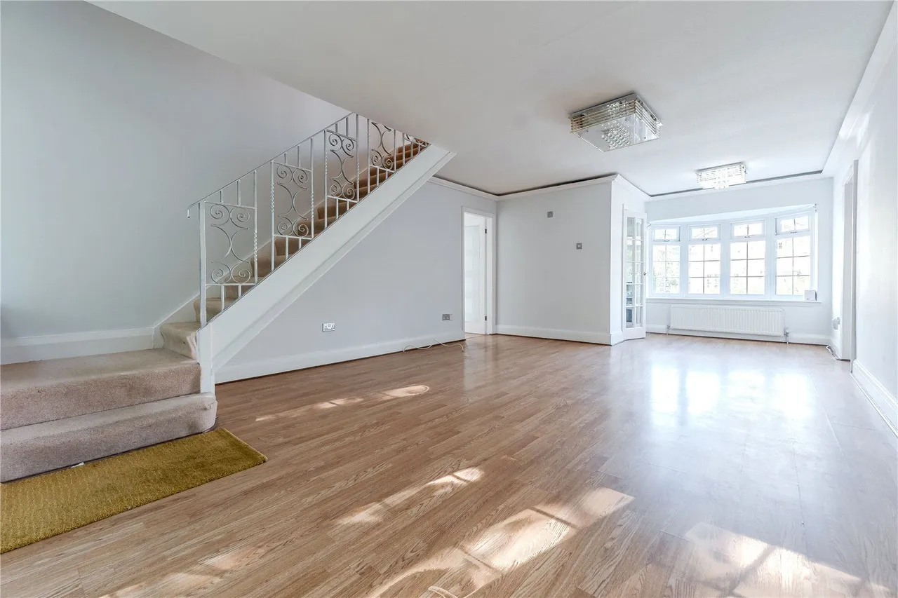 Adel Park Close, Adel, LS16, photo 2